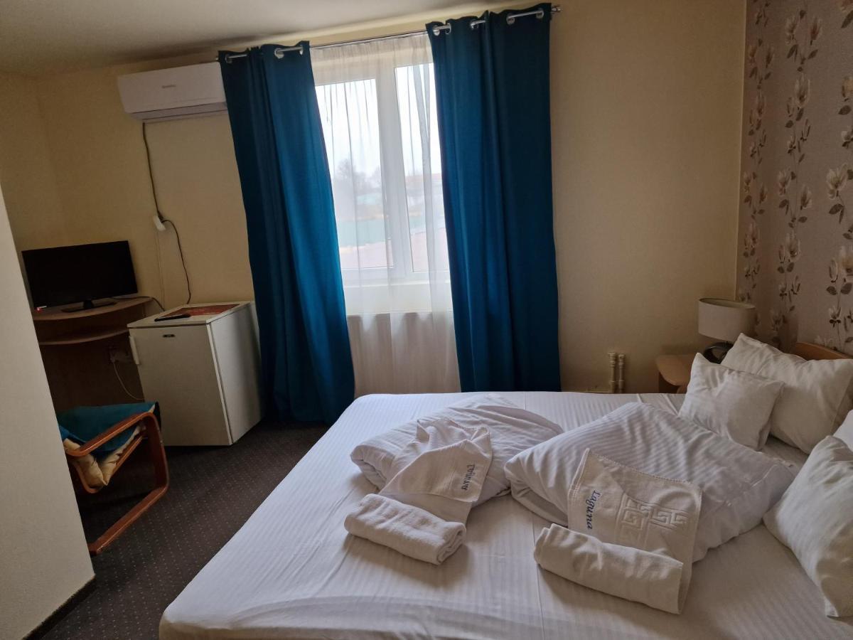 Motel Laguna Beius Extérieur photo