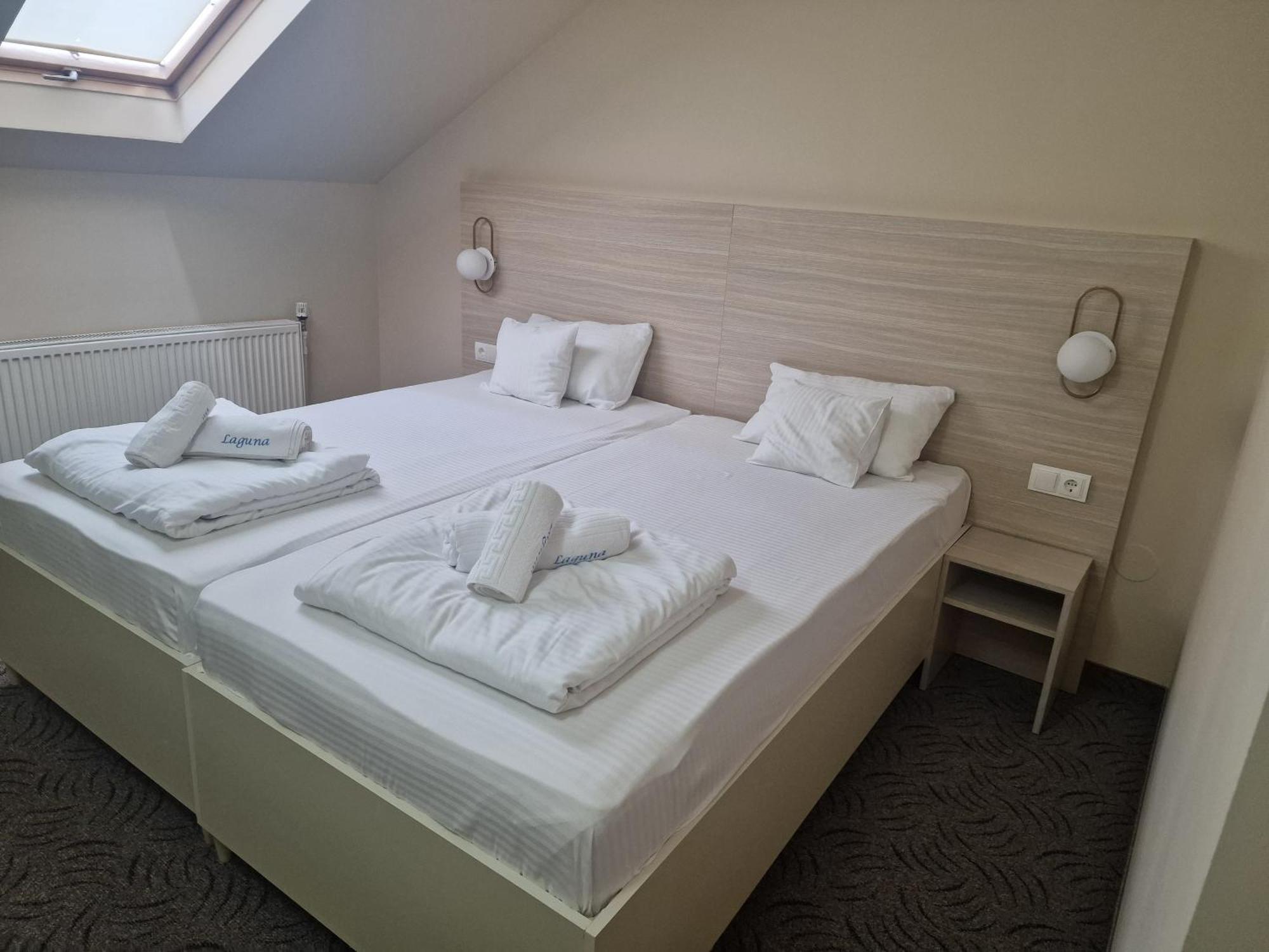 Motel Laguna Beius Extérieur photo