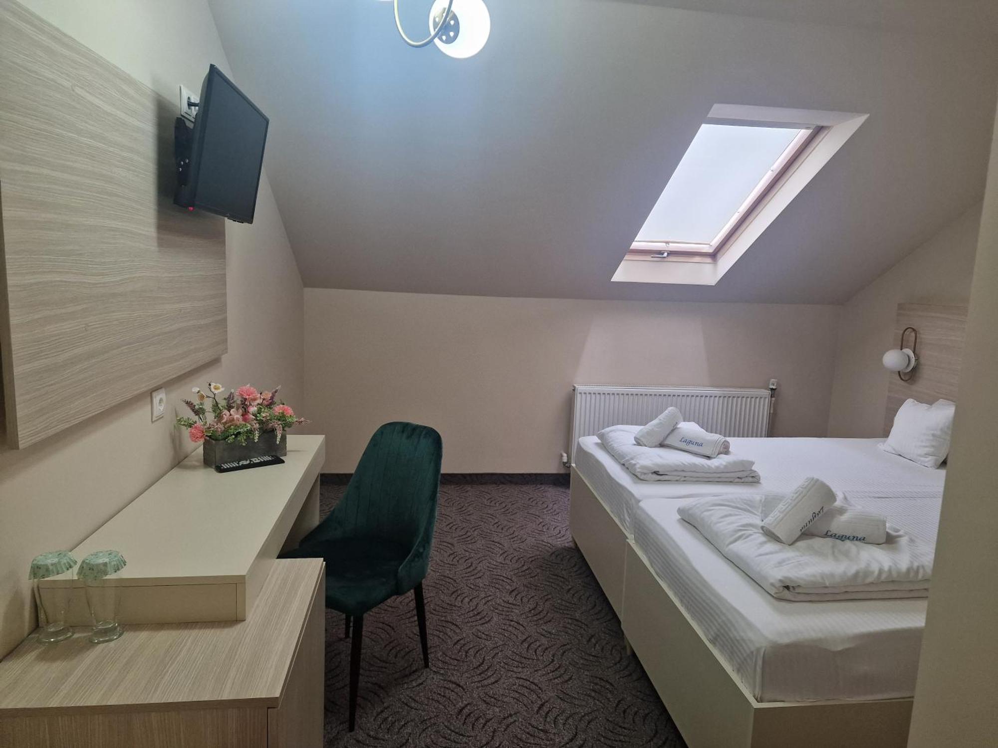 Motel Laguna Beius Extérieur photo